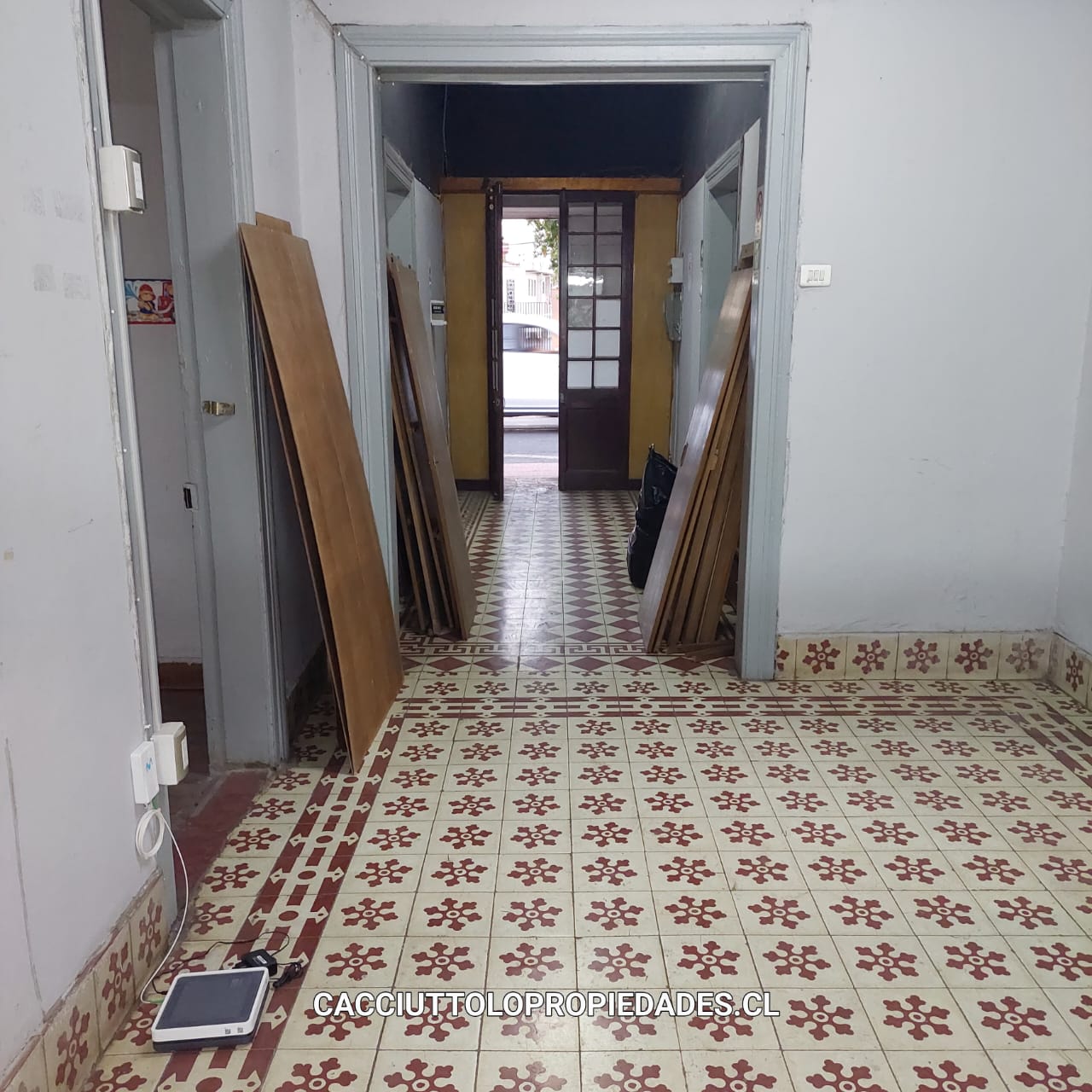 VENDO CASA MUY CENTRAL, AVDA. ARGENTINA, LOS ANDES
